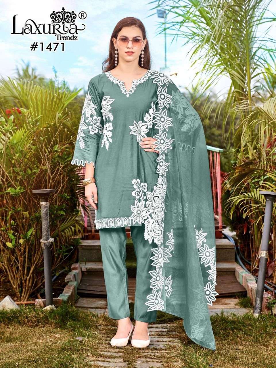 1471 by LAXURIA trendz kurti collection manufacturer surat 