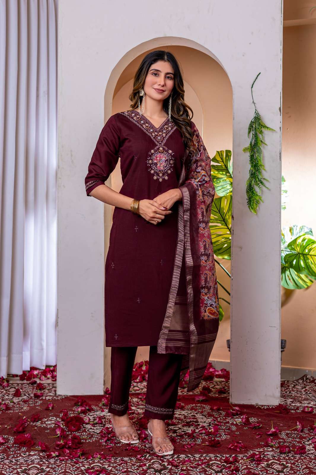 Elegant Straight Kurti Pant Dupatta collection manufacturer surat 