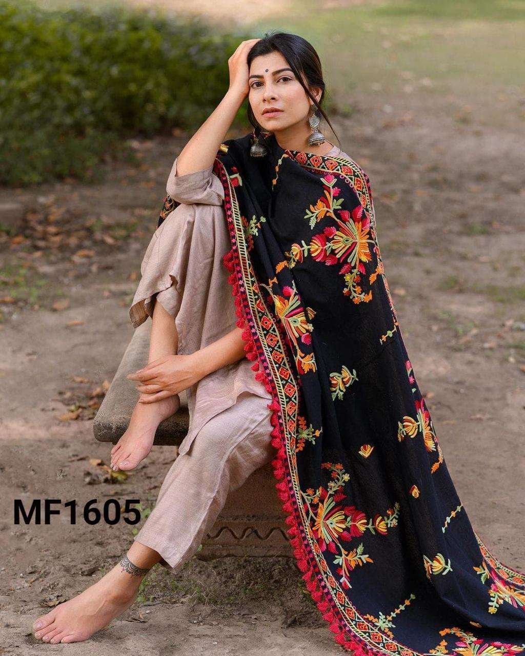 Mesmora Khadi Shawls Dupatta collection manufacturer surat 
