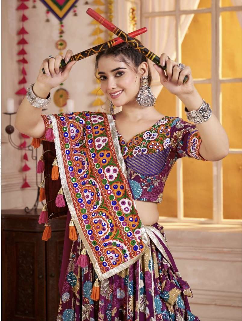 RAAS VOL 32 by SHUBHKALA NAVRATRI Chaniya Choli with Dupatta Collection manufacturer Surat 