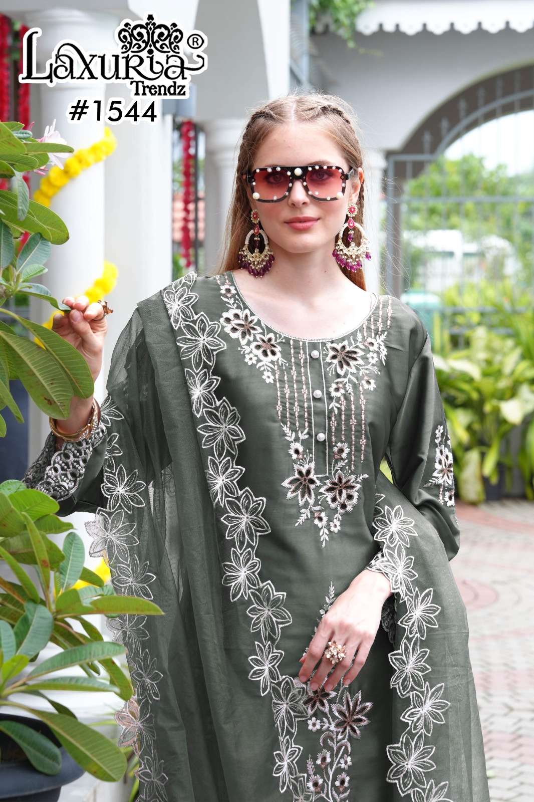 D No 1544 by Laxuria Trendz Kurti collection manufacturer Surat 