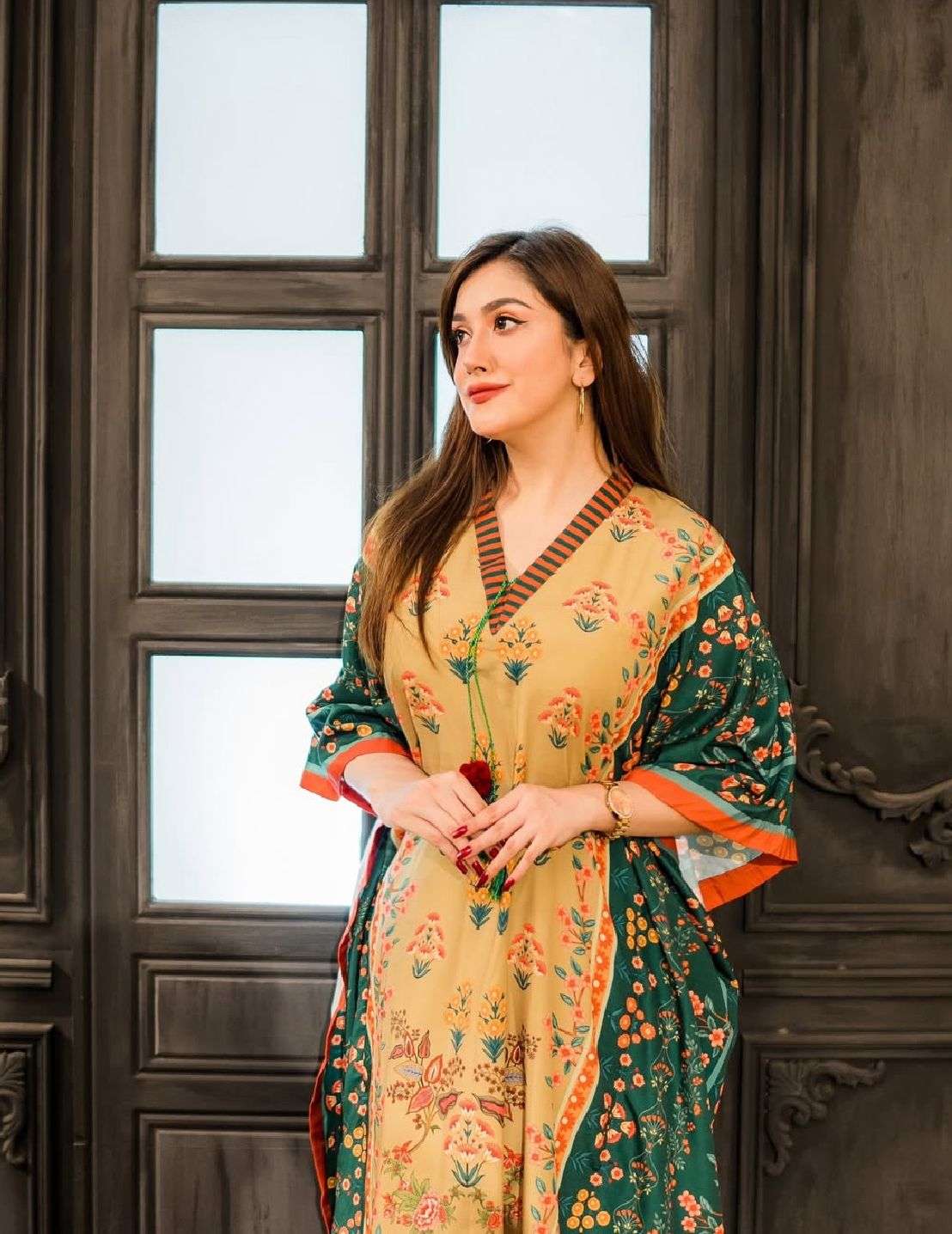 HOLIDAY EDITION KAFTAN Suit collection manufacturer Surat 