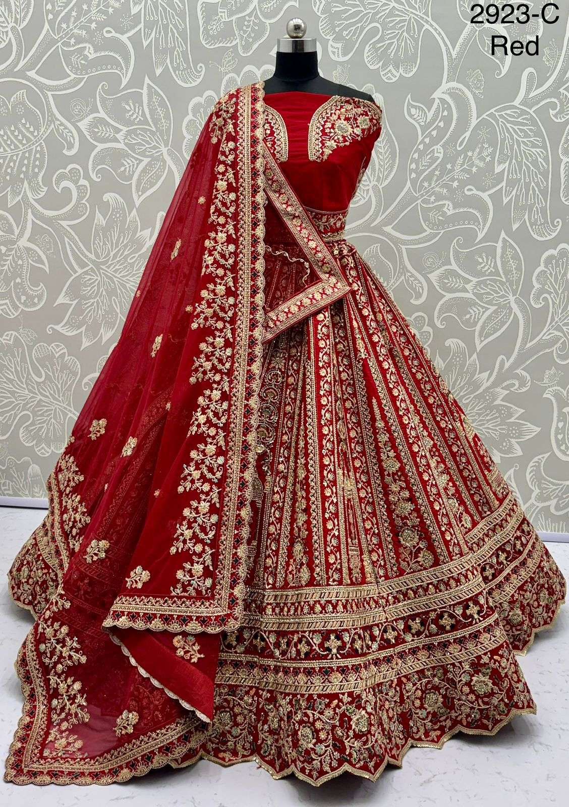 Code  2923 Heavy Bridal Lehenga collection manufacturer Surat 