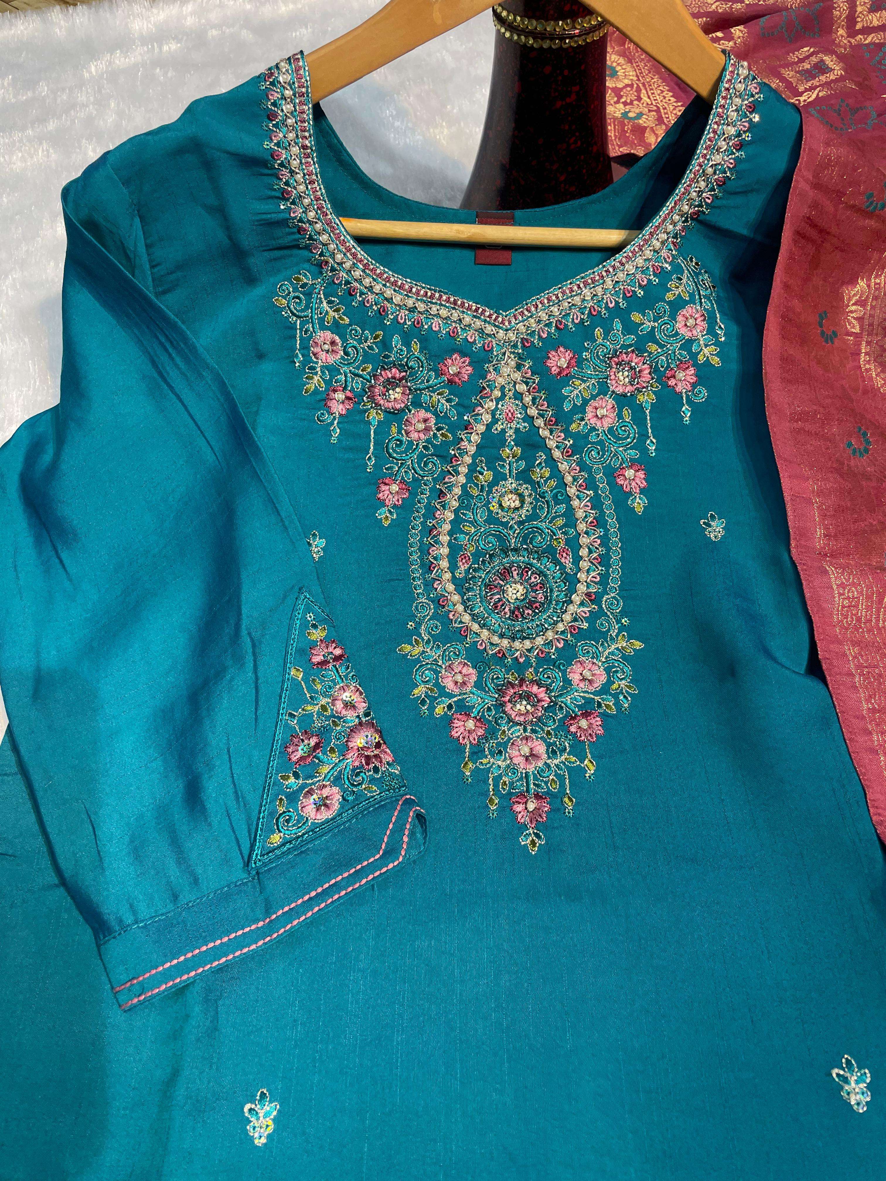 DL 120 Kurti Pant Dupatta Set collection manufacturer Surat 