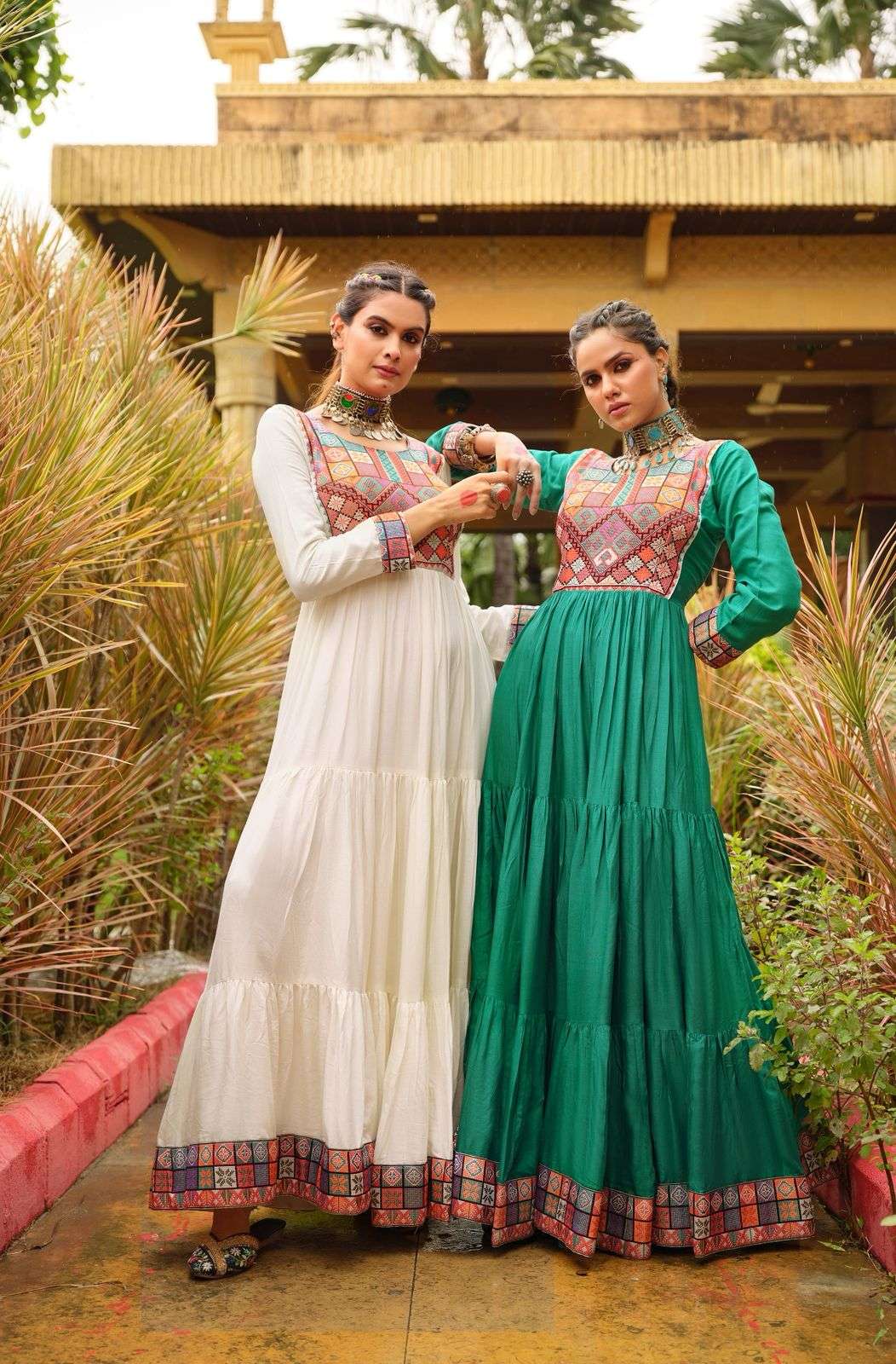 AR 25 14 K GRAYON Gown collection manufacturer surat 