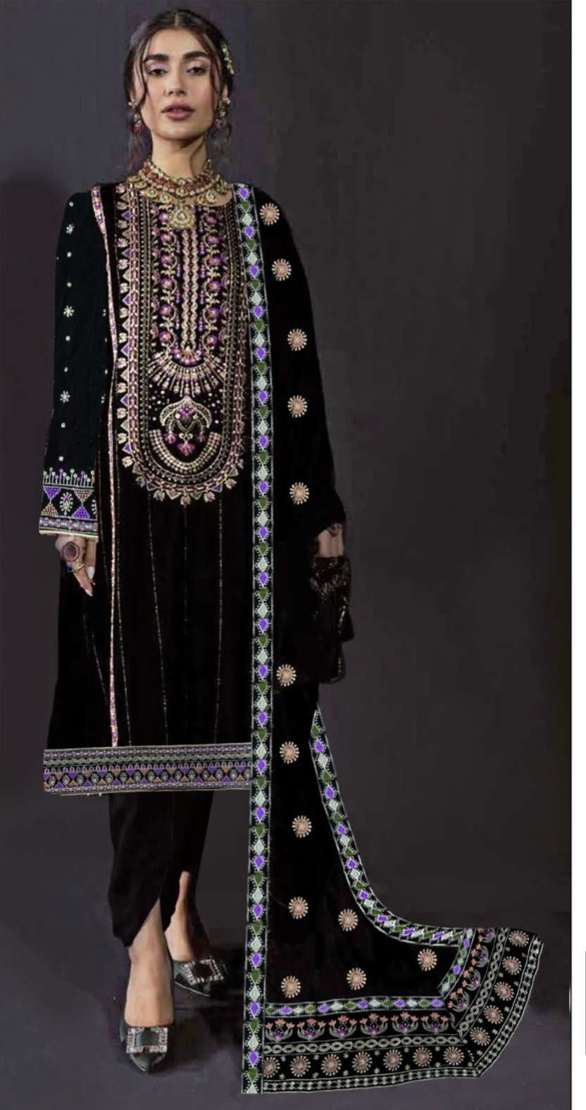 Design no 385 by Motifz Suit collection manufacturers surat 