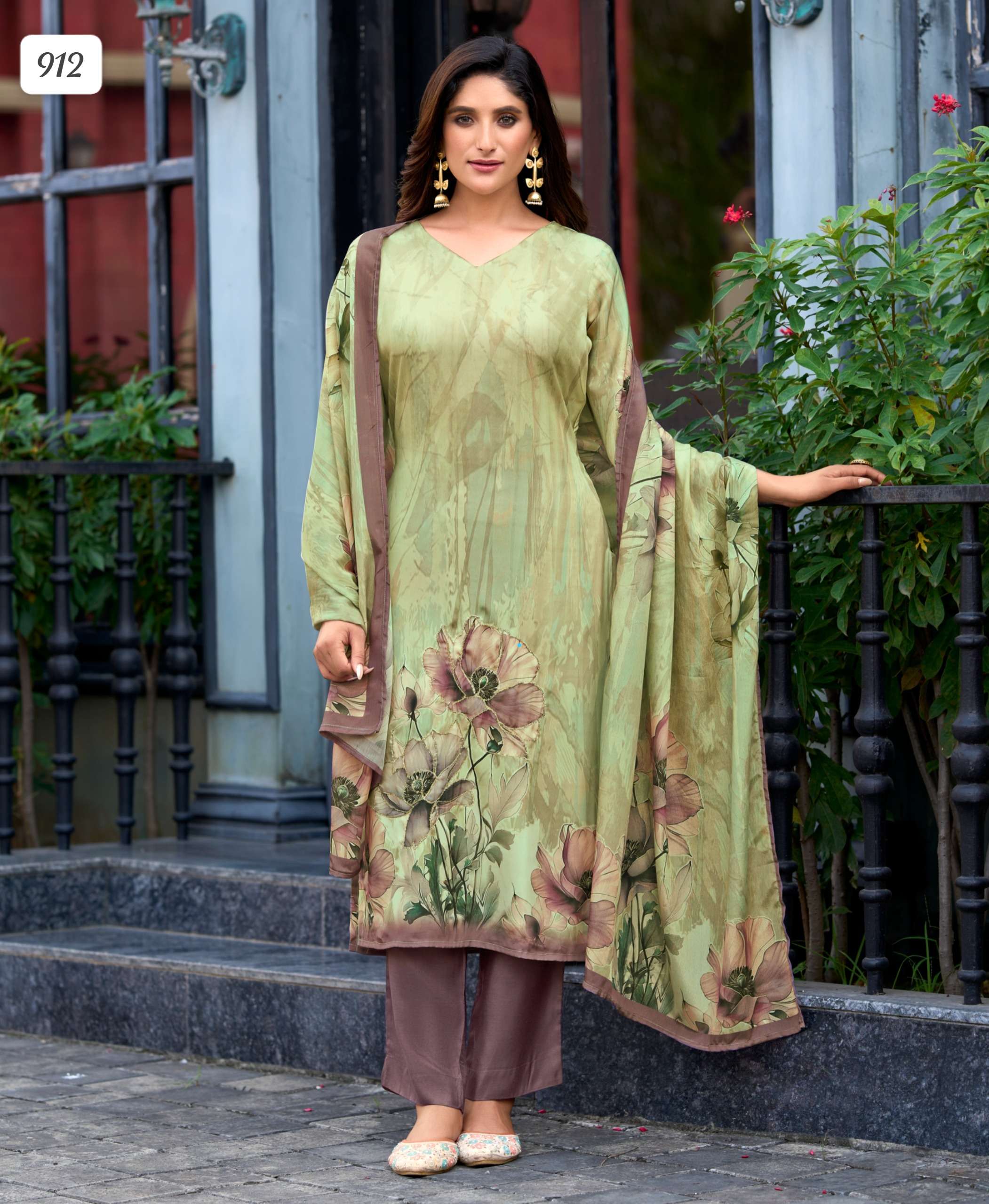 908 To 912 kurti collection manufacturers surat 