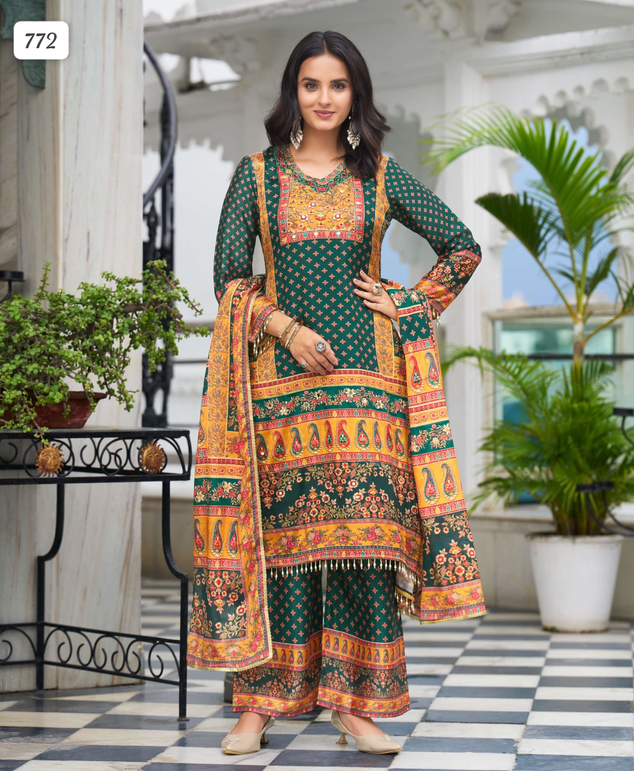 Chinon Chiffon Pakistani suit collection manufacturers surat 