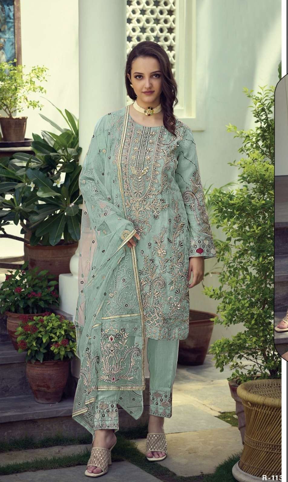 Design number 5019 by RUNGREZ suit collection manufacturers surat 