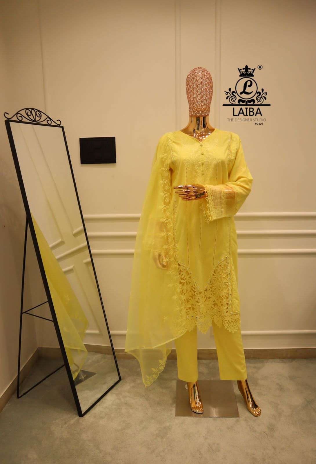 D no 7121 by LAIBA kurti collection manufacturers surat 