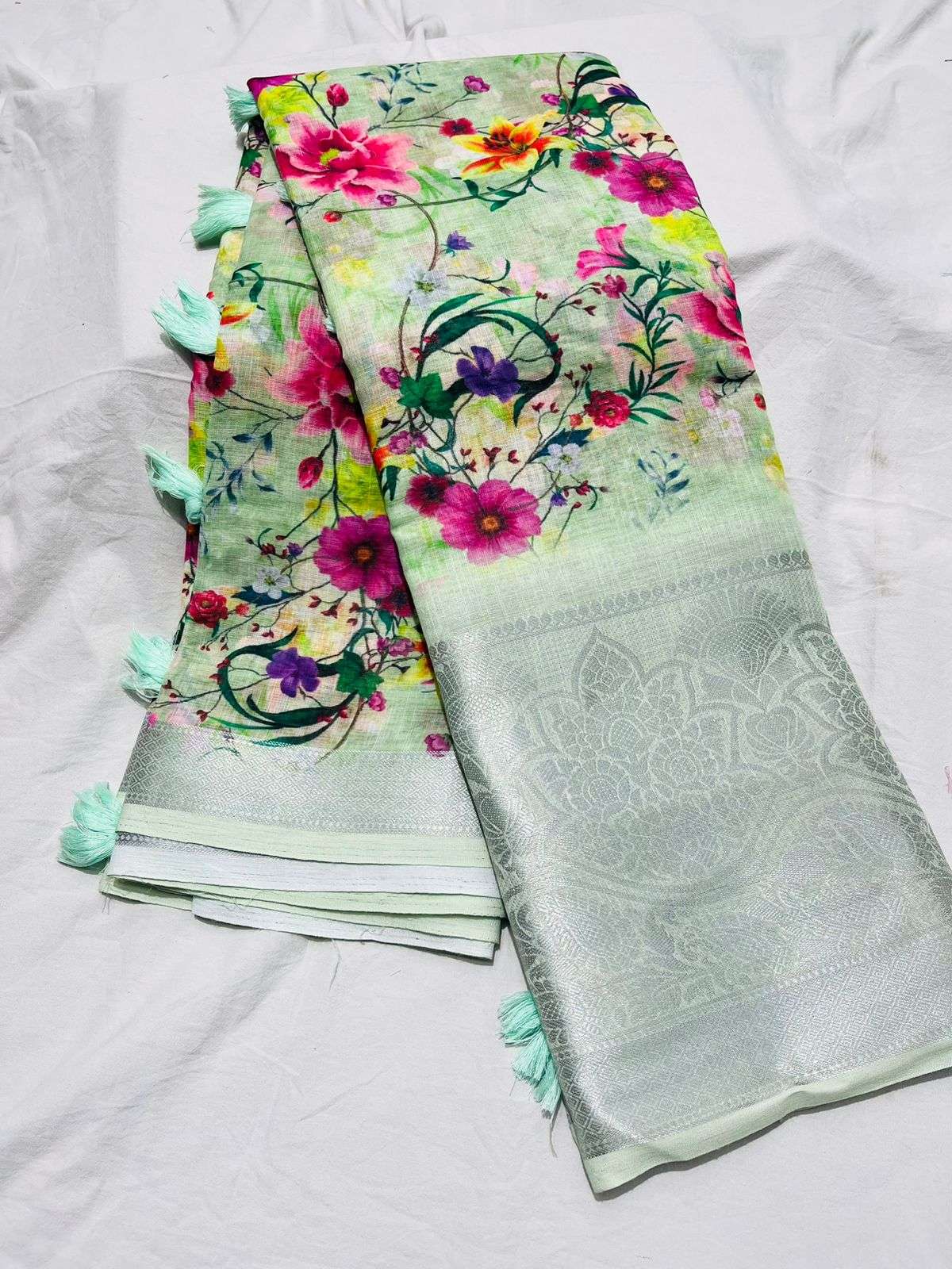 New Linen Cotton Floral Digital Print Saree