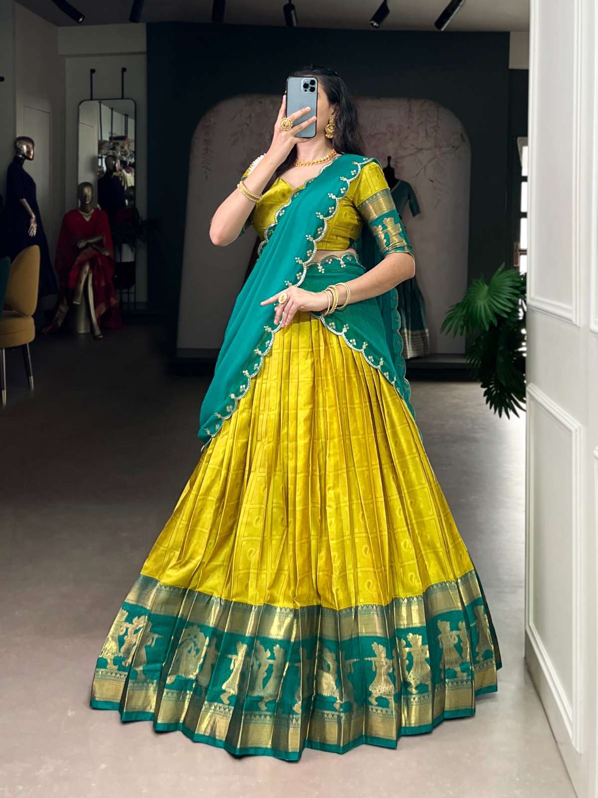 LNB2028CRM Lehenga Collection manufacturer surat 