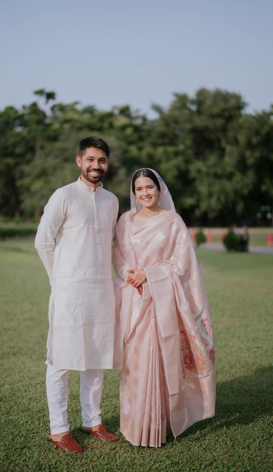 Munjerin Apu Hit Design Launching Linen Sarees Collection Surat