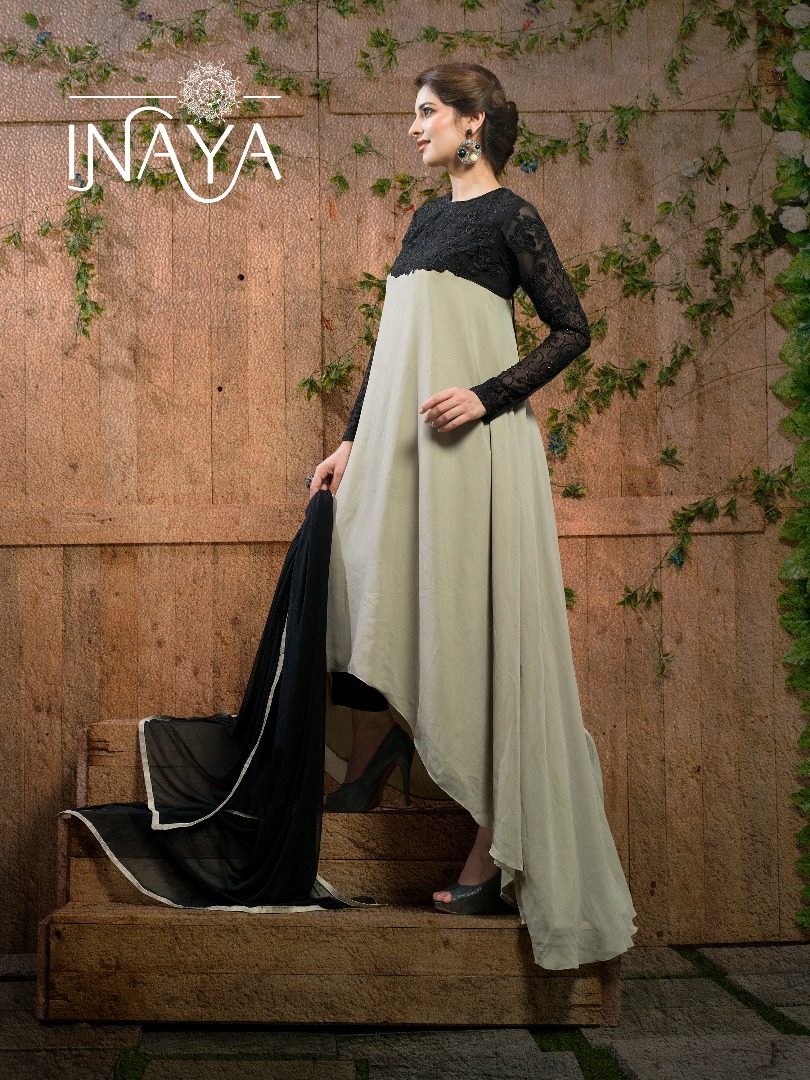 Studion Libas Inaya Fairy Tail Gown Semi Stitch Tail Gown