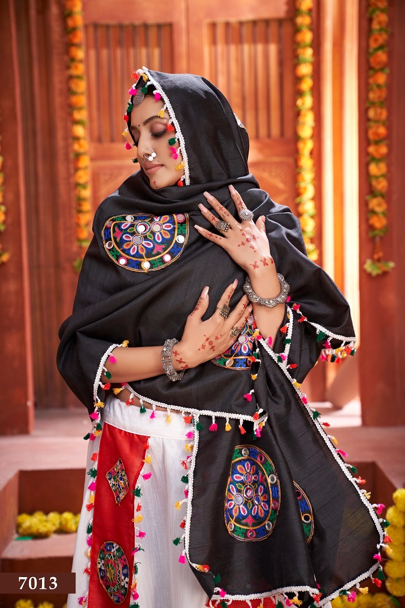 Navratri Hit Design 7013 Rajwadi Vol 3 Navratri Garba Stylish Lehanga Choli Single Available Wholesa...