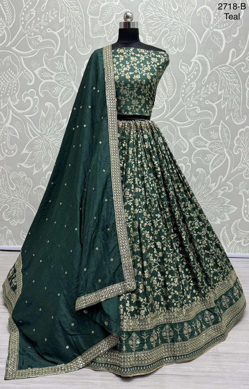 New Design 2718 Perfect Detailed Embroidery Work Designer Partywear Lehengacholi